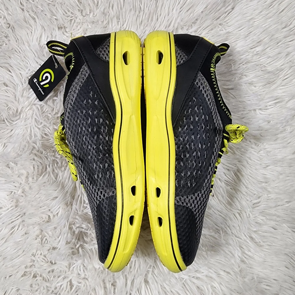 Boy's C9 Champion Mesh Water Shoes Size 5